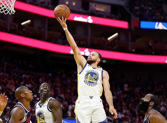 Golden State Warriors’ Stephen Curry (30) takes a shot against...