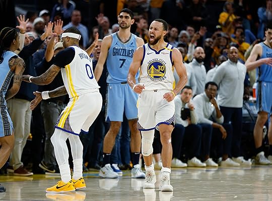 Golden State Warriors’ Stephen Curry (30) celebrates a turnover against...