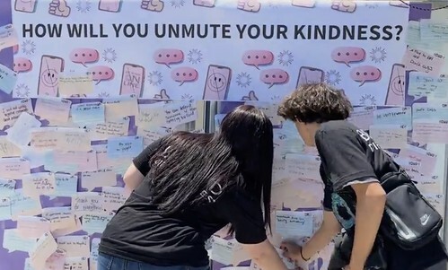  Be Kind Online helps students prevent social isolation and creates more welcome, safer schools