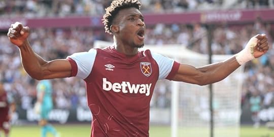 Hàng tiền vệ của Đội Hình West Ham bao gồm toàn những cái tên chất lượng