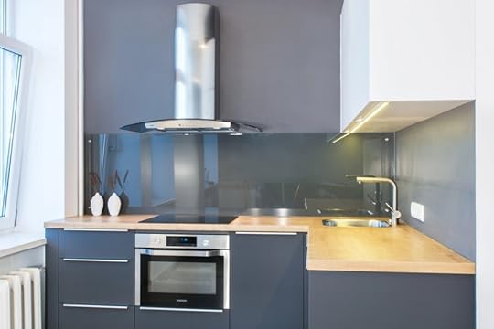 glass splashback in kitchen