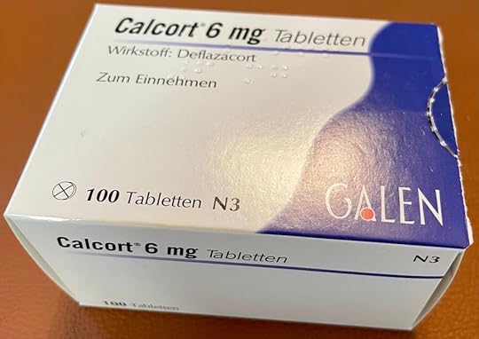 Doos van Calcort 6 mg tabletten, met informatie over het werkzame ingrediënt Deflazacort.