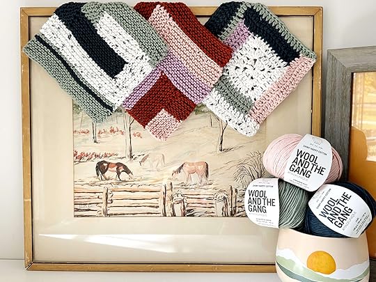 Cotton washcloths made with the intuitive log cabin crochet method. Tutorial by Vickie Howell.