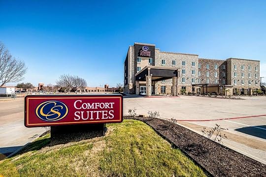 The best hotels near hotels near AT&T Stadium