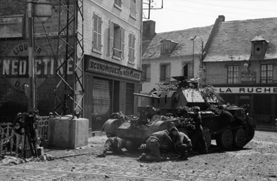 British Cruiser Mk IV tank crew repairing tank track, Blangy-sur-Ternoise, France, 26-29 May 1940 (Imperial War Museum: 2012-11-26)