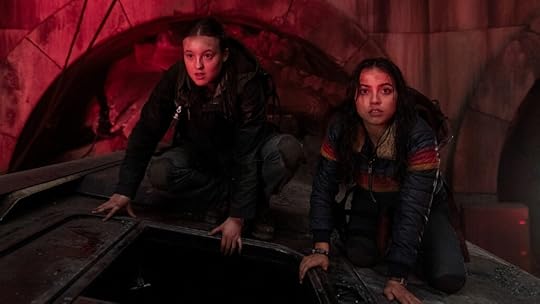 Bella Ramsey and Isabela Merced in 