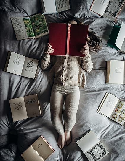 Is it better to read on paper or an e-reader?