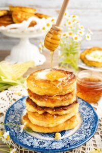 Keep the Pie Bird Singing cookbook by Ora Smith