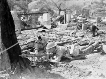 Private Aubrey Carl Kotz and Private W. Spence of 7 Platoon, A Company, Australian 2/10 Battalion during Battle of Balikpapan, Borneo, 3 Jul 1945 (Australian War Memorial 111069)