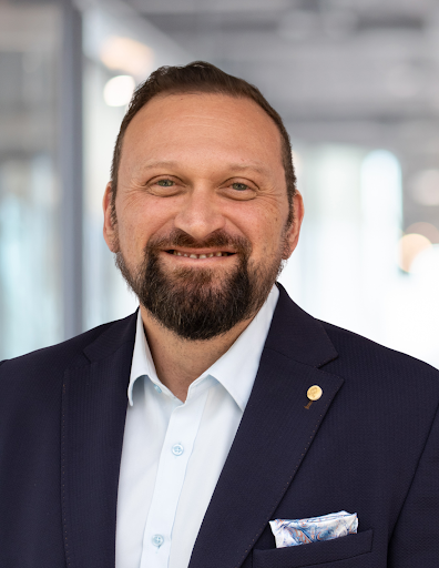 Christopher Hadnagy Author Human Hacking - A New Direction with Coach Jay Izso