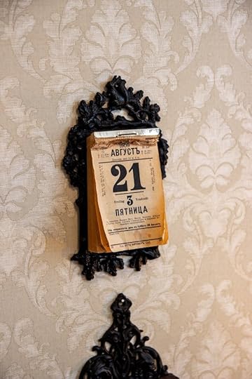 Vintage calendar showing the 21st day, symbolizing the 21-day money prayer habit