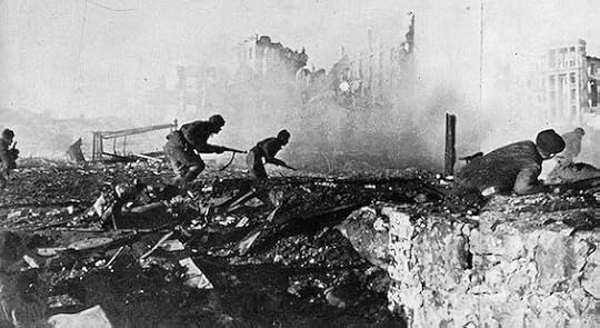 Photo of Soviet soldiers in Stalingrad, one of the battles that explains why the Allies won World War II