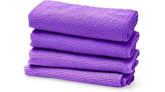four microfiber cleaning cloths