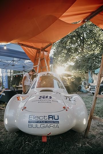 Shake That Хълм 2025