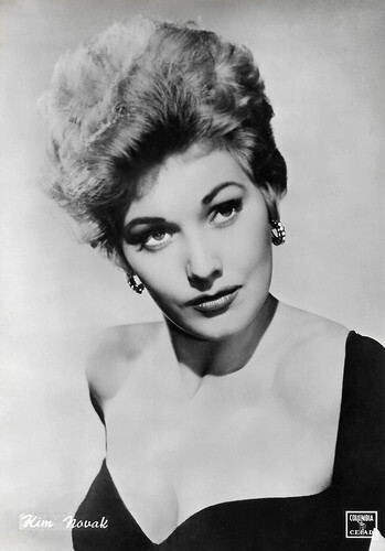 Kim Novak in Phffft (1954)