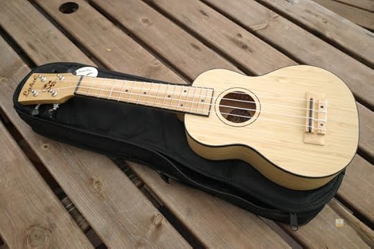 Laka VUS100B Bamboo Soprano Ukulele
