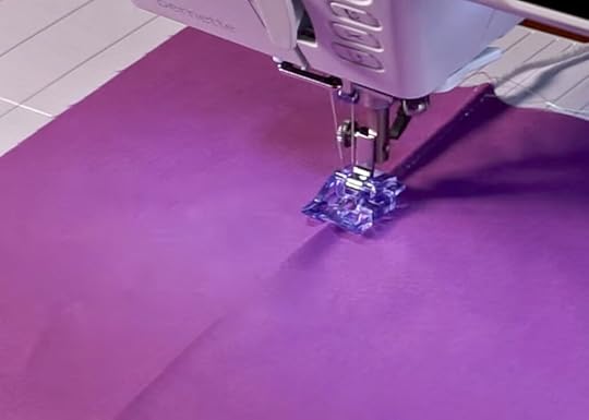 Stitch it! Sisters Program 214 Decorative Stitches and Presser Feet