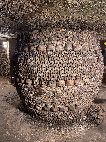 Picture used in Ossuary Music Adventure - Play. It's a pillar of bones from the Paris Catacombs