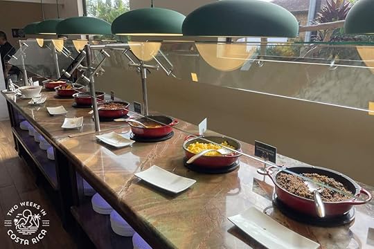 hot entree options at breakfast buffet