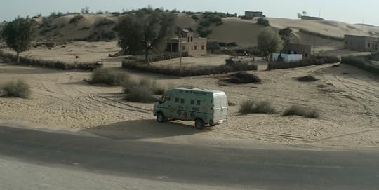 VAN EXTERIOR (DAHAAD)