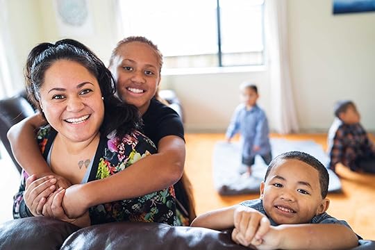 Pikler parenting principles - Maori mother with her children