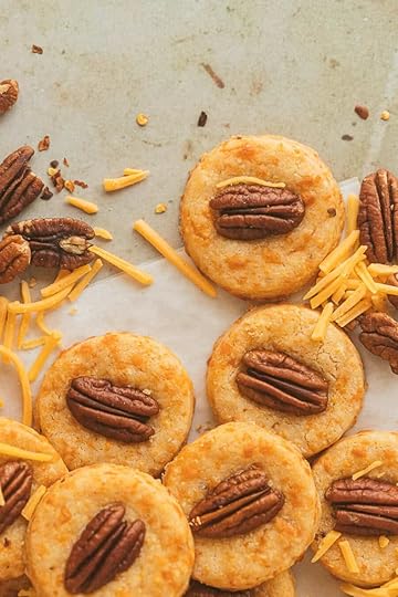 Buttery Cheddar Pecan Crackers