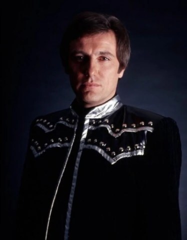 Tumblr_2ec13d5ddf164beeb99f8e6720f1499d_8e65276c_400