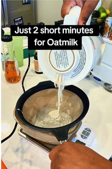 Easy Homemade Oat Milk Recipe (Dairy‑Free + Kid‑Approved)