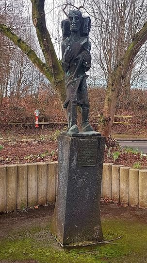 Töddenläufer statue at service station Hohe Mark on the A43