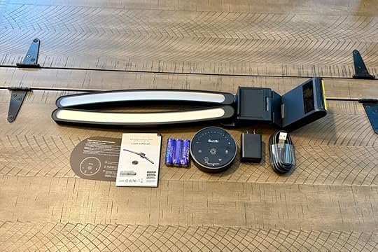 Quntis Monitor Light Bar package contents.