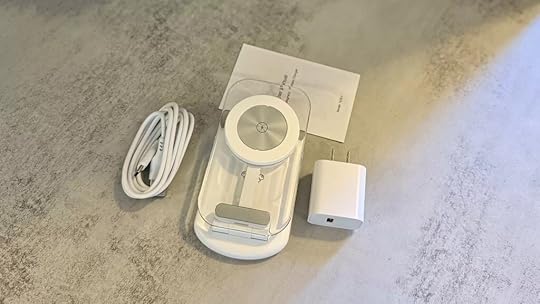 Mukiya 3-in-1 Magnetic Wireless Charging Station package contents.