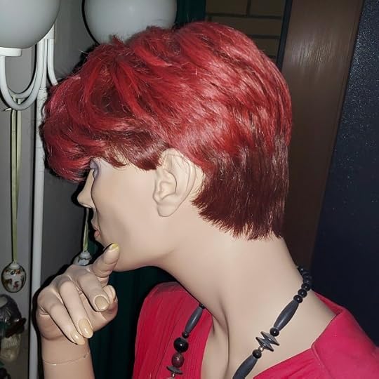 Department store mannequin Else