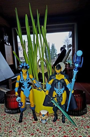 Masters of the Universe Classics Evil-Lyn and Mythic Legions Malynna and a mini Sorceress.