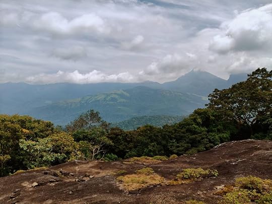 Kathirmudi trek - rolling hills - a photo point