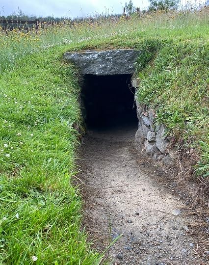 Culsh Earth House entry