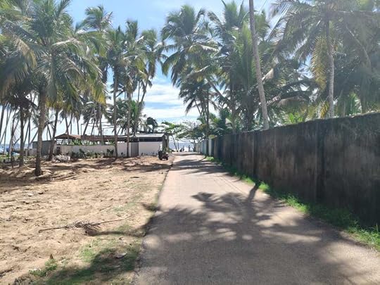 Path leading to the Puthenthoppu Beach