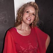Profile Image for Claudia Simons.