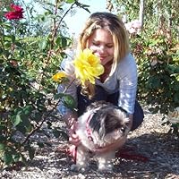 Profile Image for Elle.