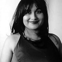 Profile Image for Roxanne James.