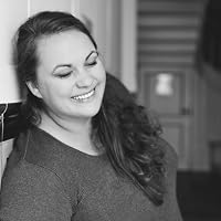 Profile Image for Annie Stone.