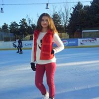Profile Image for Laura Rosu.