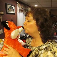 Profile Image for Cheryl Henninger.