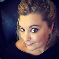 Profile Image for Julie Watts.