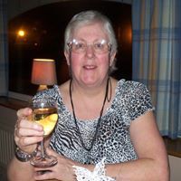 Profile Image for Linda Howell.