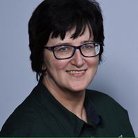 Profile Image for Renee Holmes.