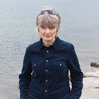 Profile Image for Linda Huber.