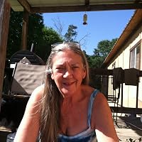 Profile Image for Linda Morris.