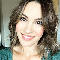 Profile Image for Stephanie Hoover.