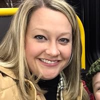 Profile Image for Lauren Miron.