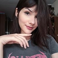 Profile Image for Nicole Calgaro.